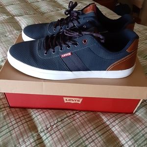 Levi skate shoes size 10.5